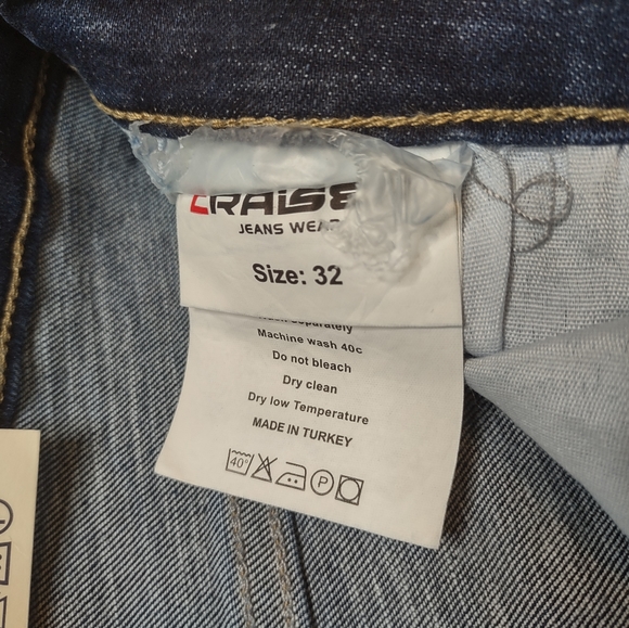 Jeans - Picture 2 of 8